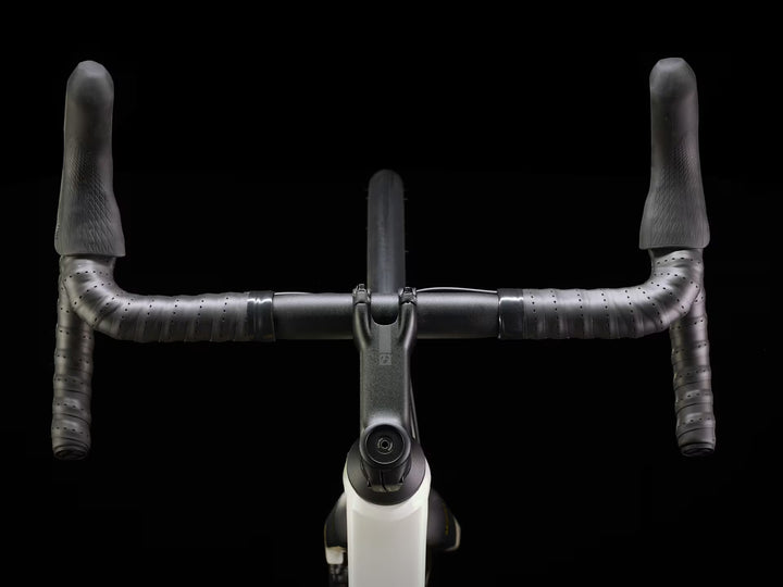 Trek Domane AL 4 2026 Landevejscykel