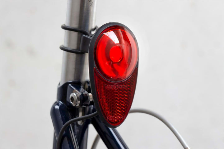 Reelight Nova baglygte til sadelpind – kraftig dynamobaglygte med backup